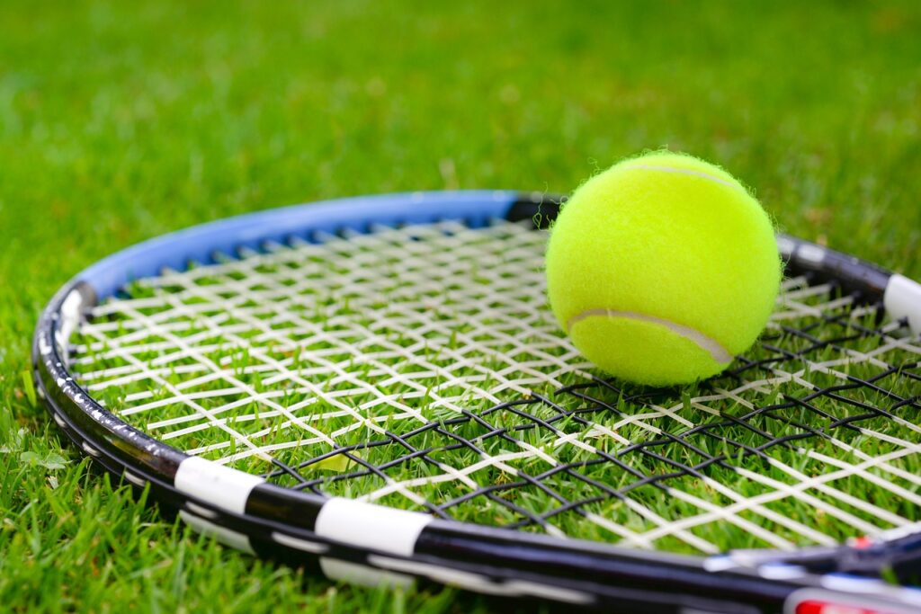 tennis, ball, racket-3437567.jpg